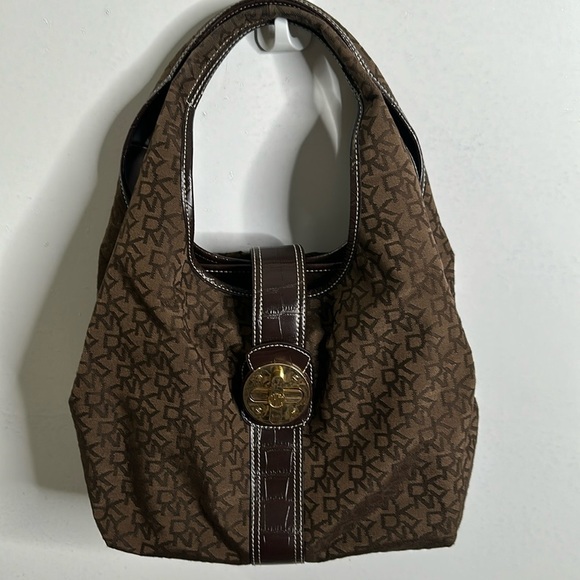 DkNy brown monogram shoulder bag size medium - Picture 1 of 12